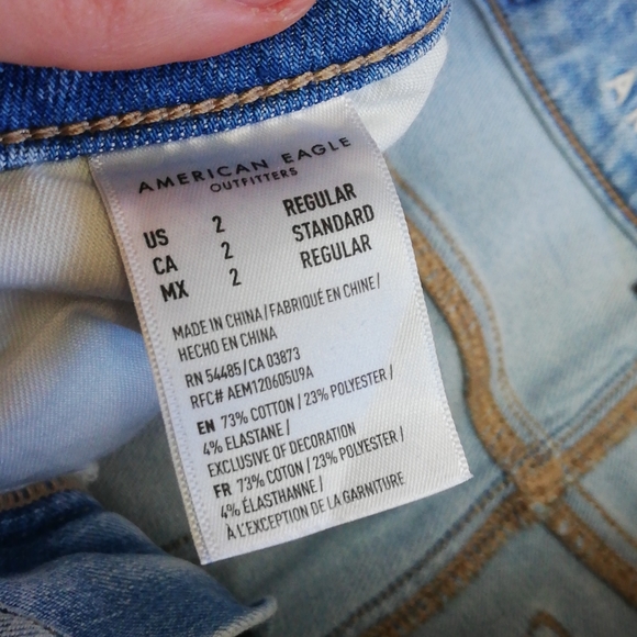 Distressed jeans from American Eagle - Picture 8 of 8